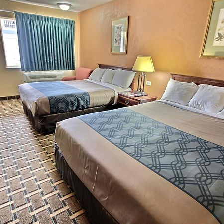 Econo Lodge Town Center Virginia Beach Room photo